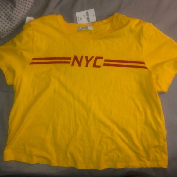 Forever 21 Tops - graphic tee from forever 21